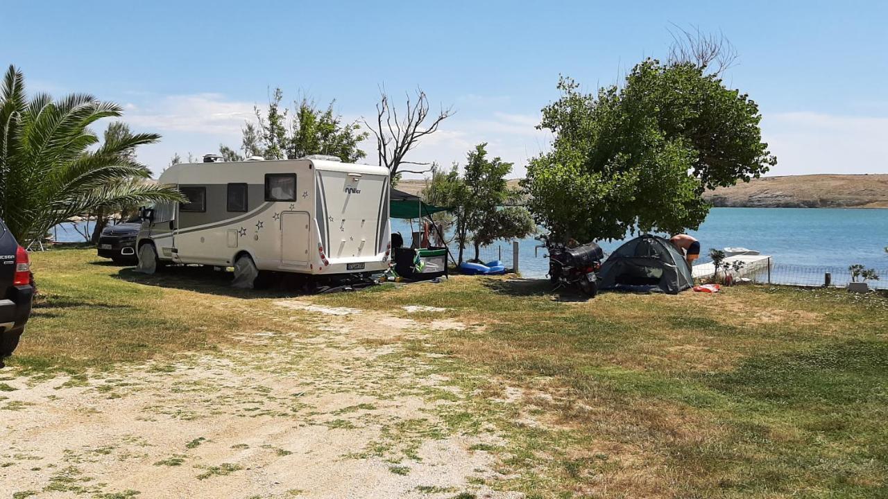 ホテル Camp Pere パグ エクステリア 写真