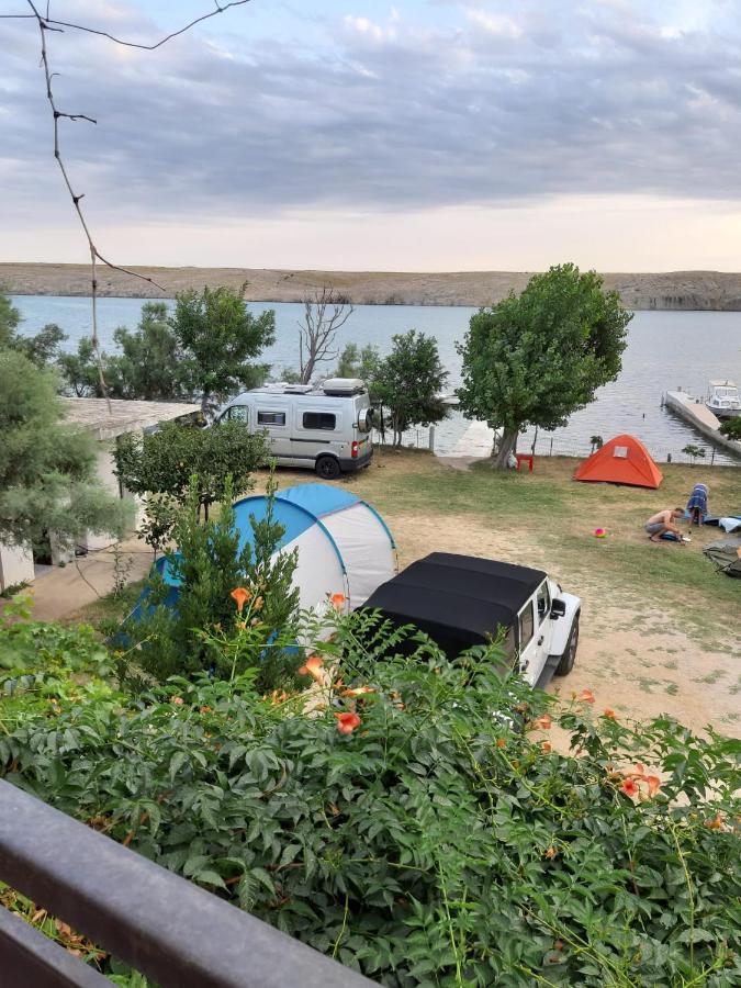 ホテル Camp Pere パグ エクステリア 写真